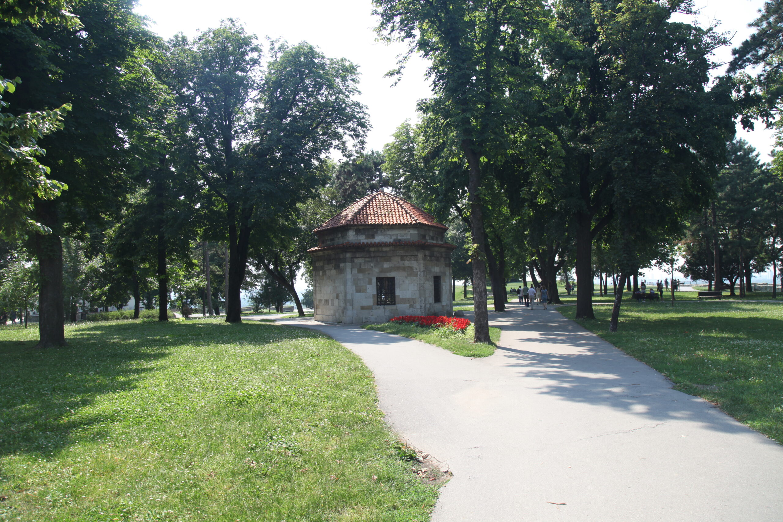 belgradda bulunan türk türbesi